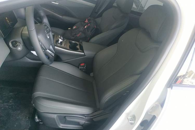 Used BYD Qin PLUS 2025 DM-i Smart Drive 55KM Leading Model
