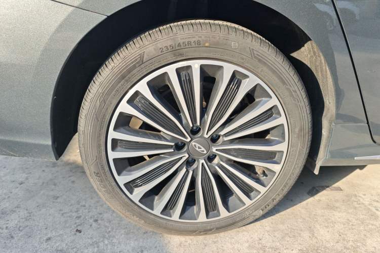 Used Chery Fengyun A8L 2025 1.5 TGDI 145 km Luxury Version