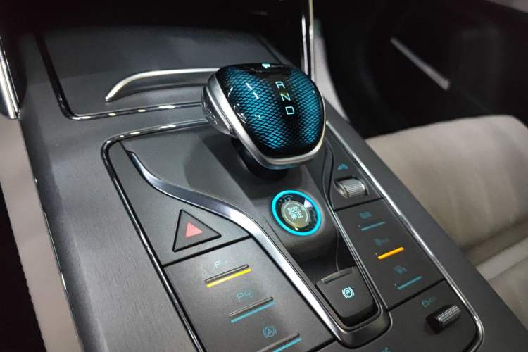 Used BYD Tang New Energy 2025 DM-i 115KM Cloud Ride Flagship Model
