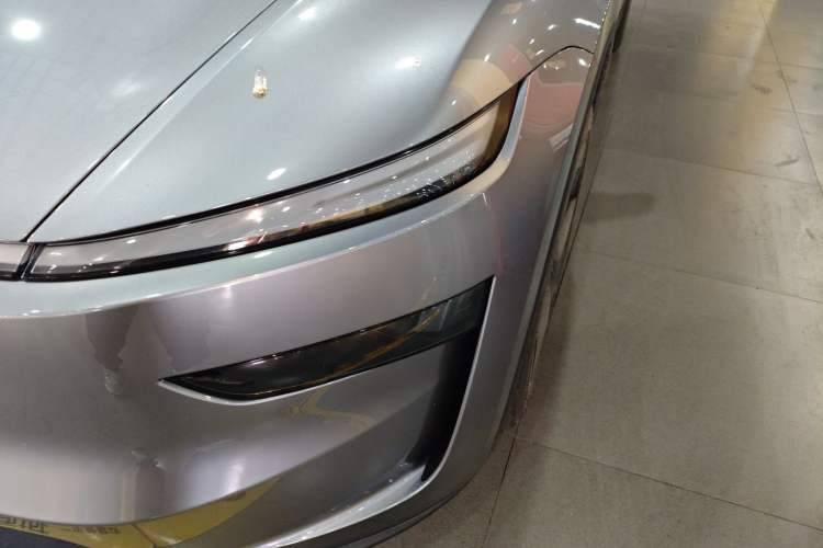 Used Tesla Model Y 2025 Rear-Wheel-Drive Version