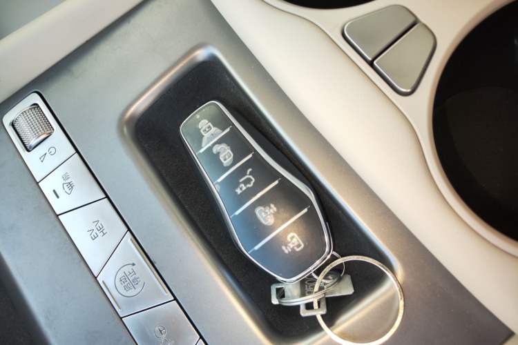 Used BYD Xia 2025 DM-i 1.5T 180km Beyond Edition
