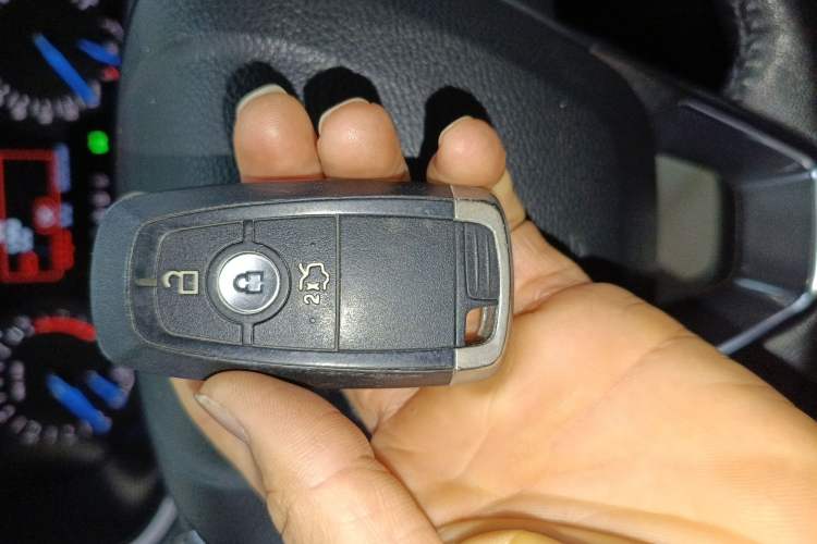 Used Ford Edge 2018 Facelifted EcoBoost 245 Two-Wheel-Drive Platinum Edition 5 Seats China V Emission Standard
