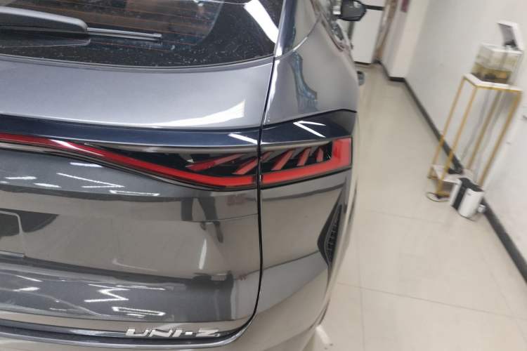 Used Changan UNI-Z 2025 1.5T Luxury Version