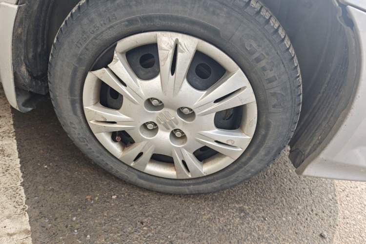 Used Everus S1 2014 1.3L Manual Comfort Edition