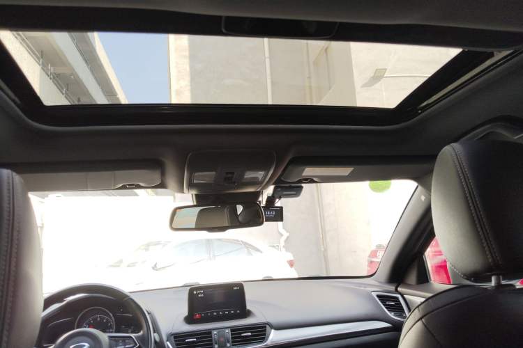 Used Mazda CX-4 2018 2.0L Automatic Two-Wheel Drive Blue Sky Leading Edition China V Standard
