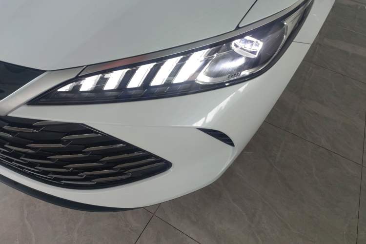 Used BYD Qin PLUS 2025 DM-i Smart Drive 55KM Leading Model
