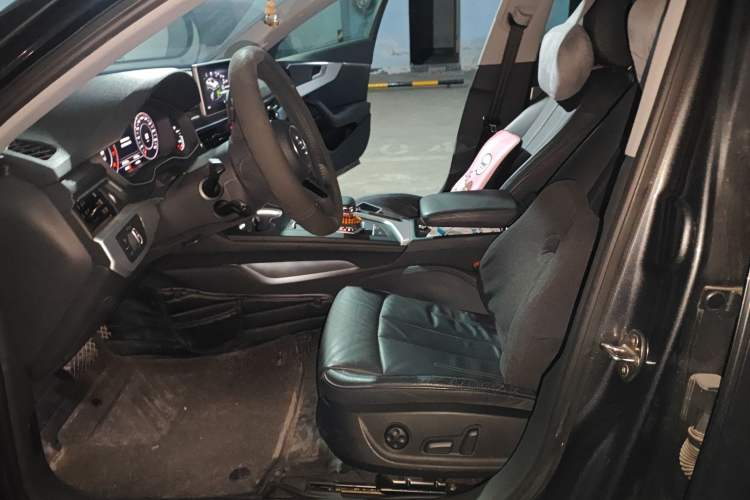 Used Audi A4L 2019 40 TFSI Fashion Edition China VI Emission Standard