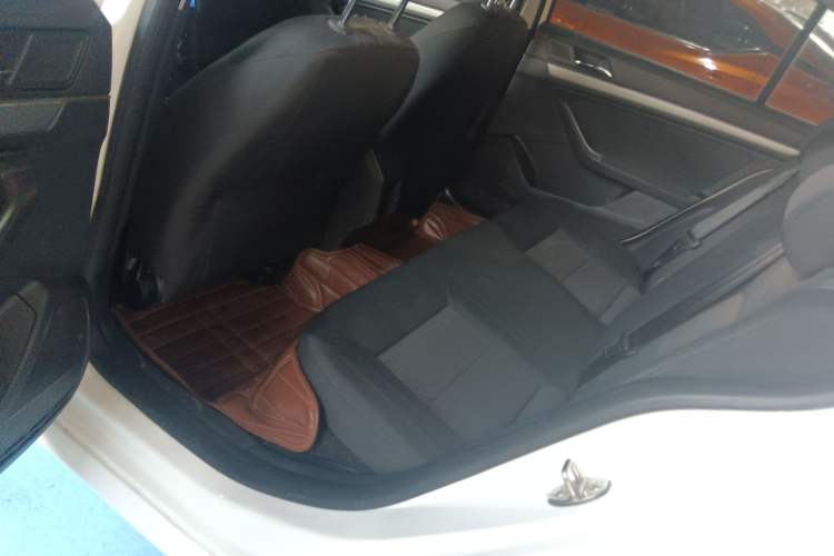 Used Volkswagen Lavida 2017 1.6L Automatic Fashion Edition
