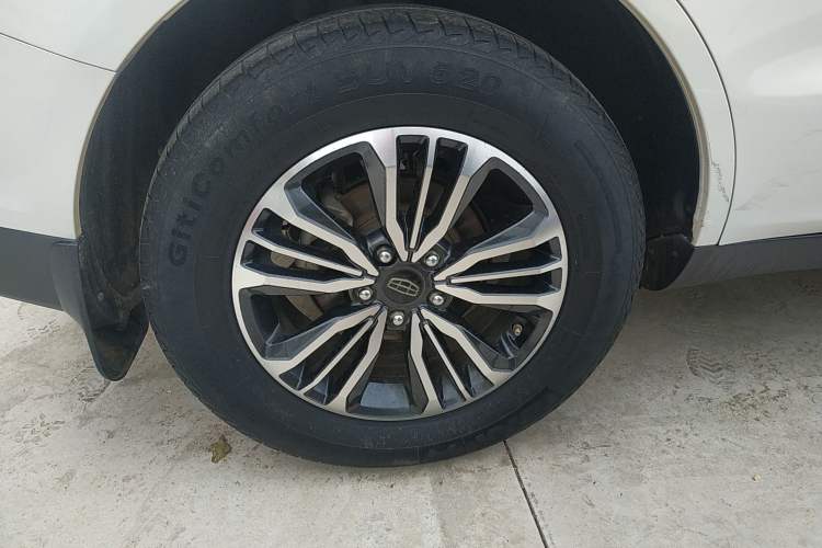 Used Geely Auto Vision X6 2016 1.8L Manual Luxury Model
