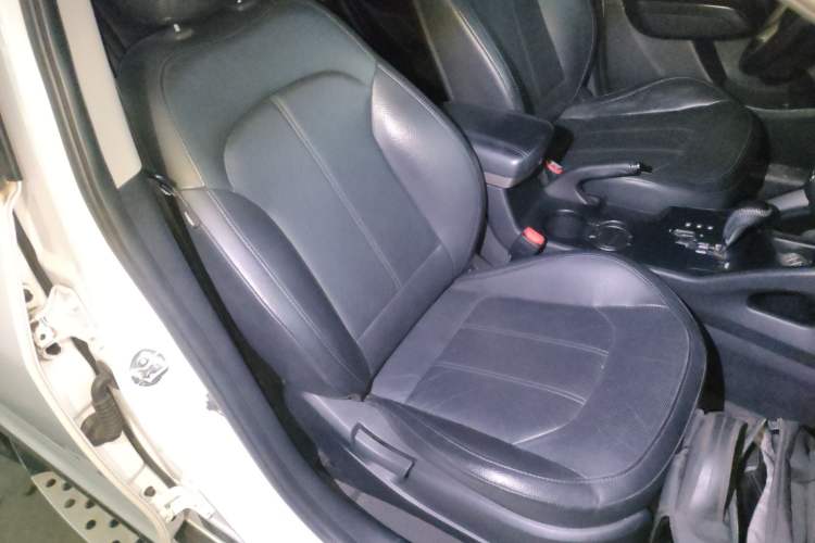 Used Hyundai ix35 2015 2.0L Automatic 2WD Smart Type China IV
