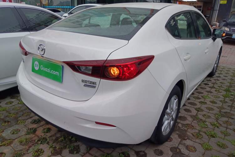 Used Mazda Mazda 3 Axela 2014 Sedan 1.5L Manual Comfort Model