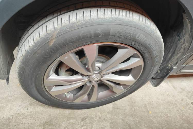 Used Geely Auto Emgrand X7 Sport 2016 1.8TD Automatic ZhiShang Model
