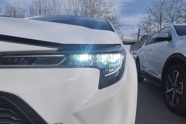 Used Toyota Levin 2022 Dual-Motor 1.8H E-CVT Leading Edition
