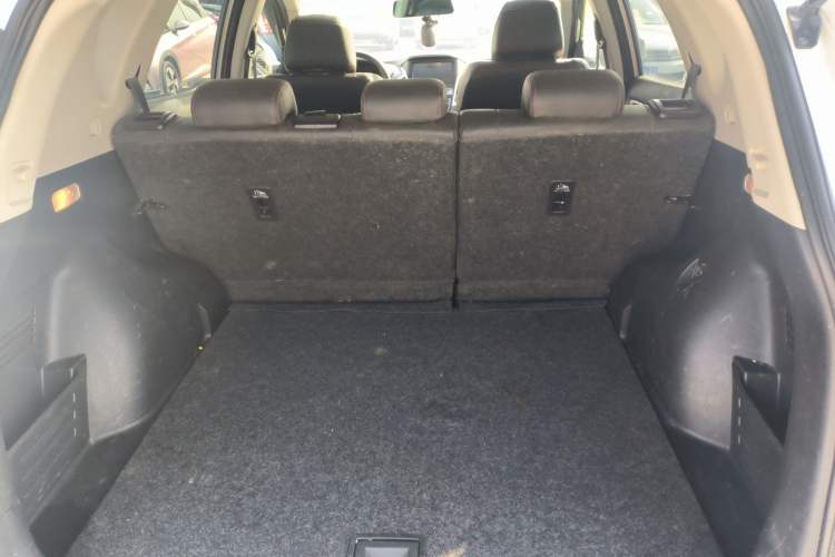 Used Dongfeng Aeolus AX7 2016 2.0L Automatic Zhiyi Trim