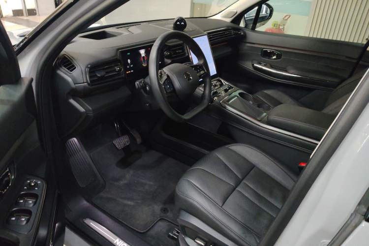 Used Nio ES8 2020 415 km Range 6-Seater Version
