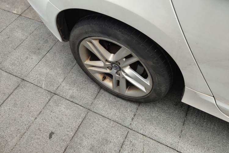 Used Volvo V60 2015 T5 Zhiya Edition
