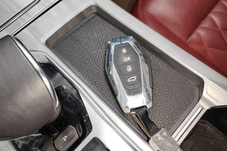 Used JETOUR X70 PLUS 2023 1.5T DCT Brave PLUS 5-Seater
