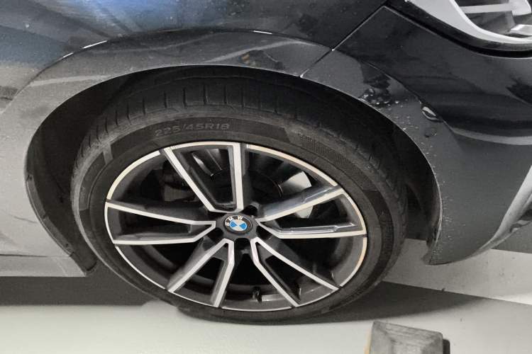 TDK.VehicleDetails.img