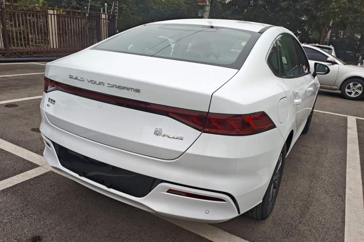 Used BYD Qin PLUS 2021 EV 400KM Leading Comfort Edition
