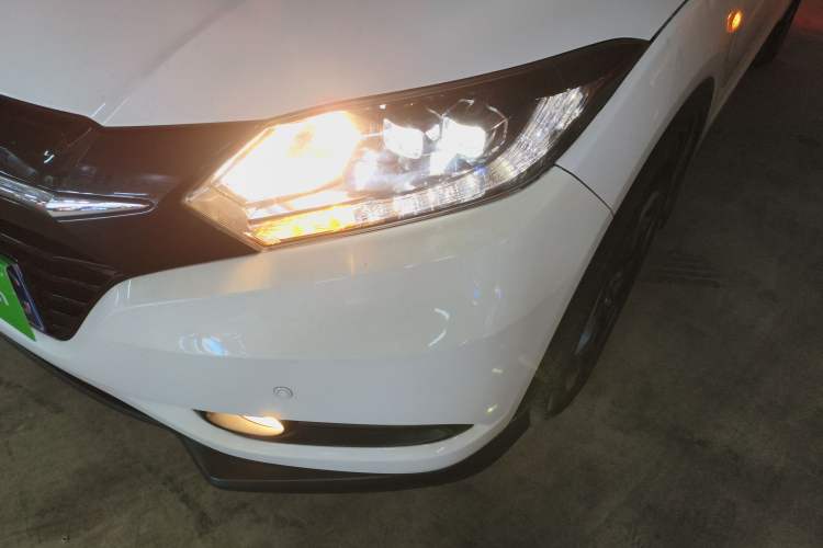 Used Honda Vezel 2017 1.8L CVT Front-Wheel Drive Pioneer Edition
