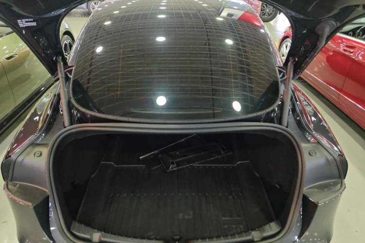 Used Tesla Model 3 2025 Rear-Wheel-Drive Version
