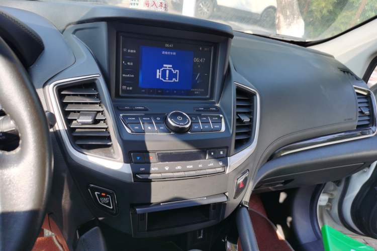 Used Dongfeng Aeolus AX7 2018 Classic 1.6T Automatic Luxury Model
