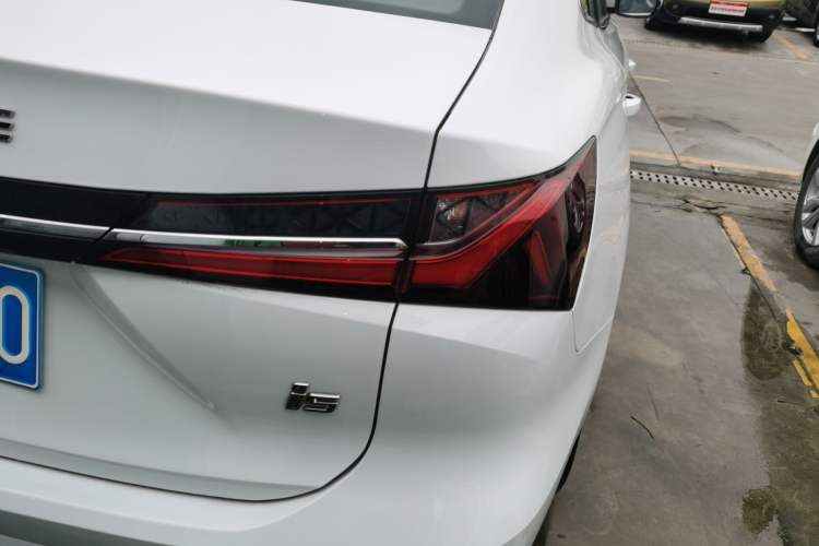 Used Roewe i5 2023 1.5L CVT Luxury Edition
