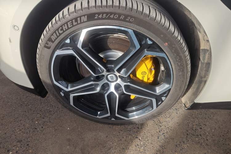 Used  SU7 2024 Rear-Drive Ultra-Long Range Advanced Pro-Level Intelligent Driving Version
