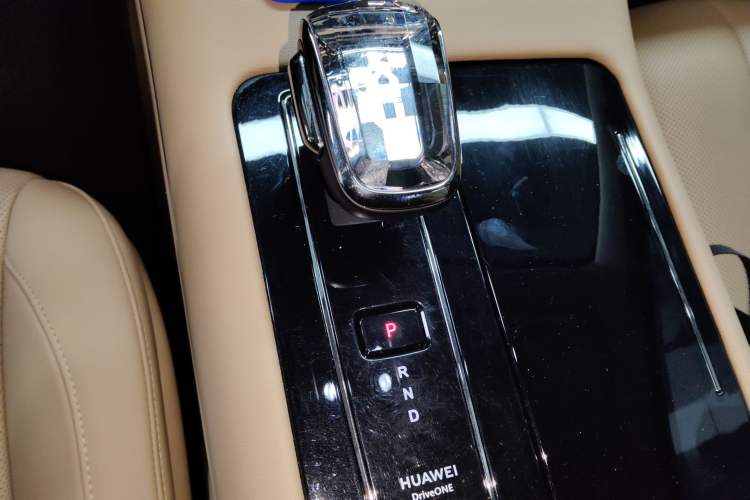 Used Hima AITO M7 2022 1.5T Four-Wheel Drive Luxury Edition
