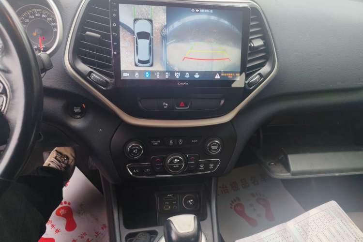 Used  Cherokee 2016 2.4L Leading Edition