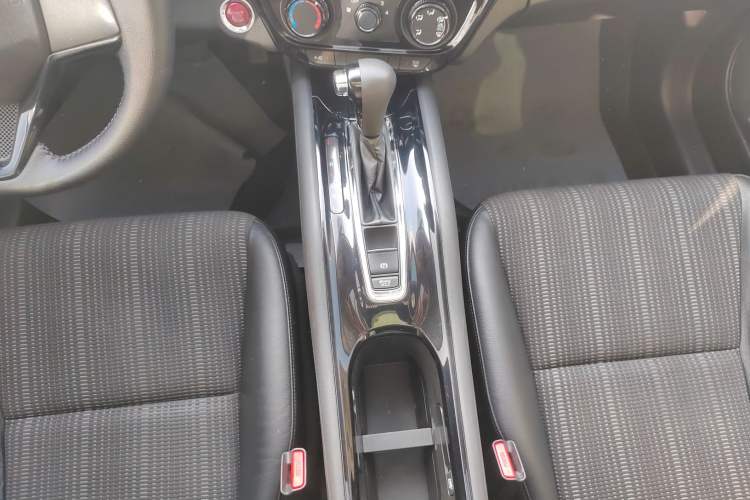 Used Honda Vezel 2016 1.8L CVT Front-Wheel Drive Pioneer Edition
