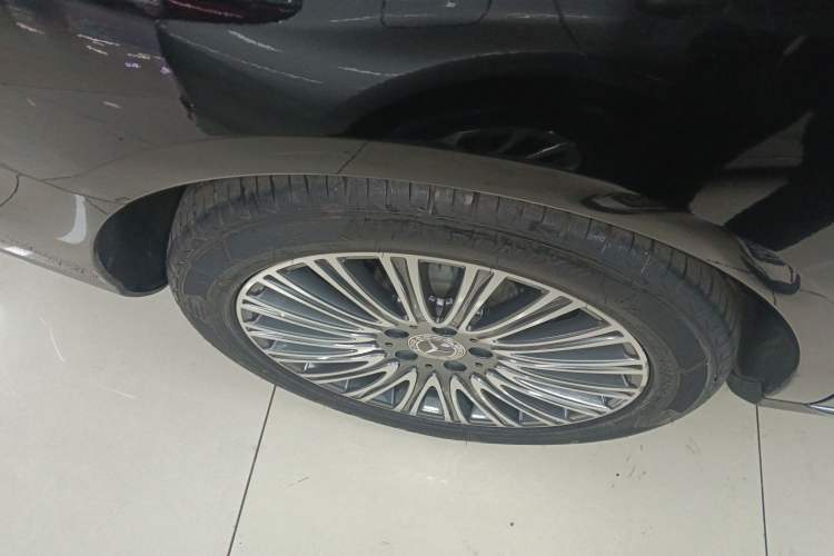 Used Mercedes-Benz E-Class 2023 Facelift E 260 L