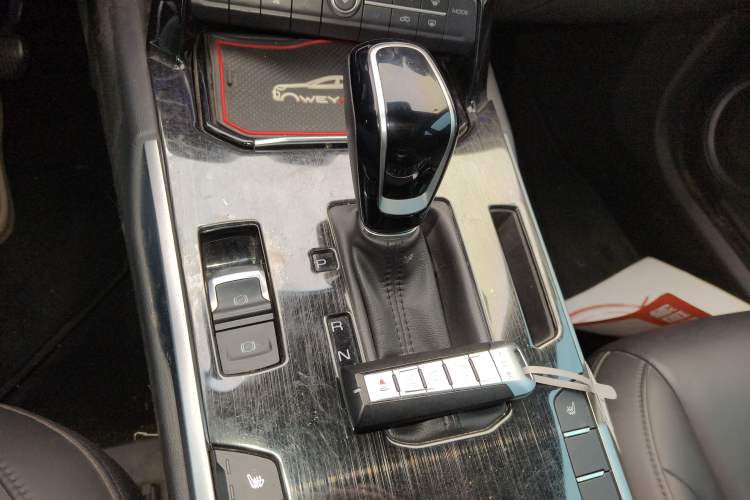 Used Wey VV7 2017 2.0T Ultra-Luxury Version
