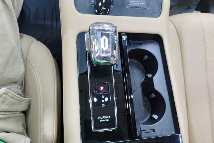 Used Hima AITO M7 2024 1.5T Rear-Drive Plus Version 5 Seats
