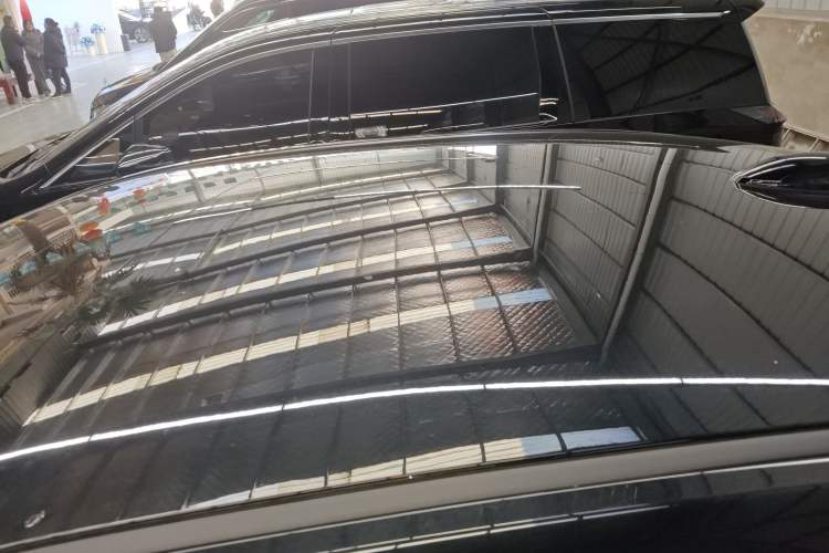 Used Hongqi E-QM5 2022 431 km Charge & Enjoy Edition
