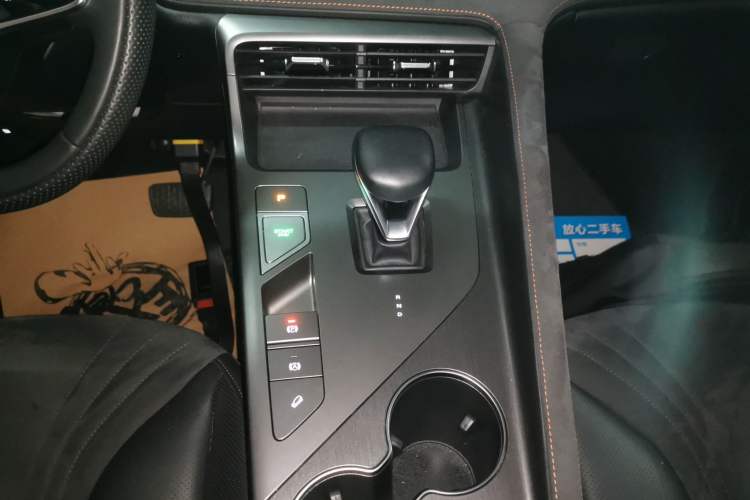 Used Roewe D5X DMH 2024 135 Tech Edition