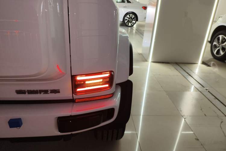 Used  V23 2025 401 Two-Wheel Drive Advanced Edition