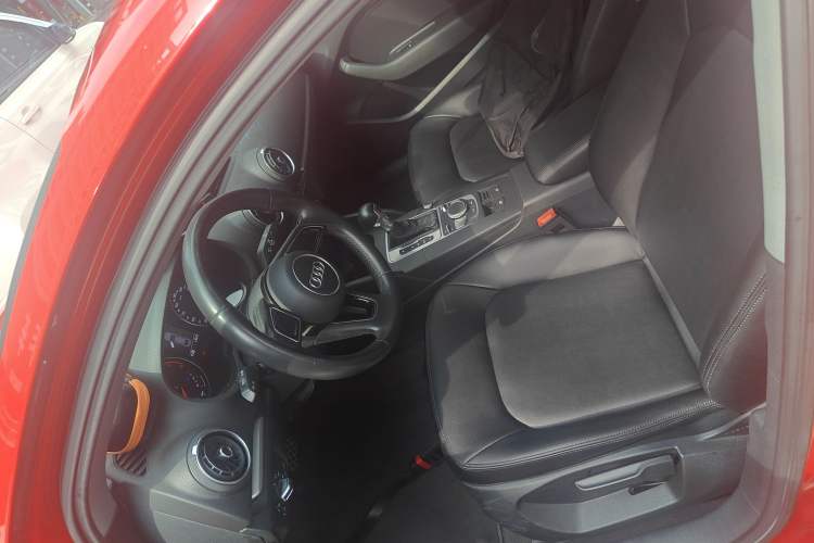 Used Audi A3 2017 Limousine 35 TFSI Ambition Edition
