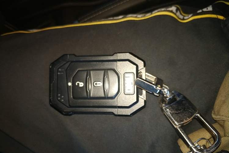 Used  Gladiator 2022 3.6L Pioneer Edition
