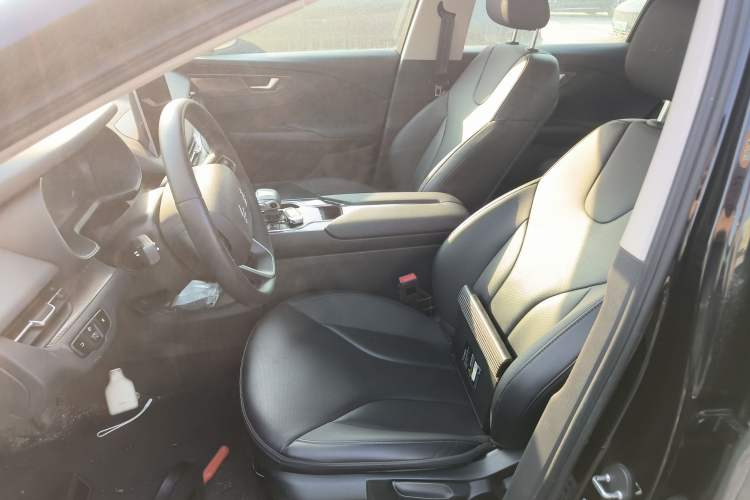 Used Hongqi E-QM5 2023 Revised Version Basic Travel Edition