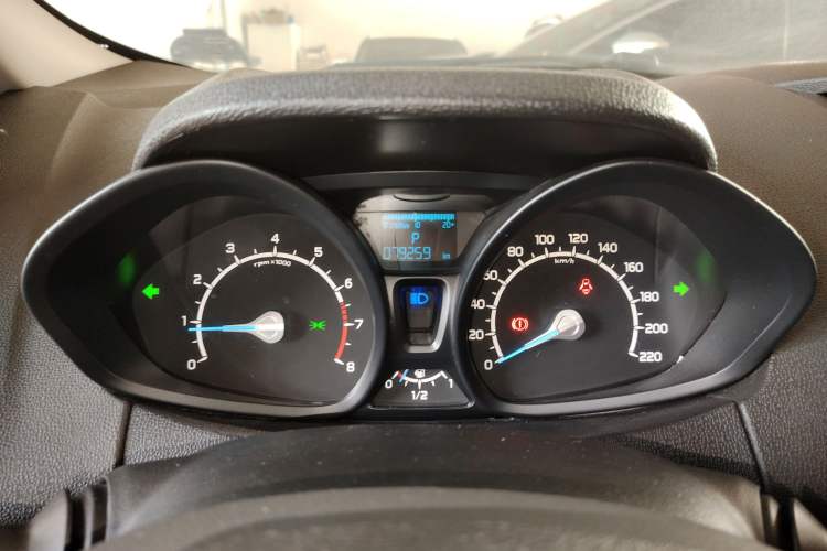 Used Ford EcoSport 2013 1.5L Automatic Fashion Model
