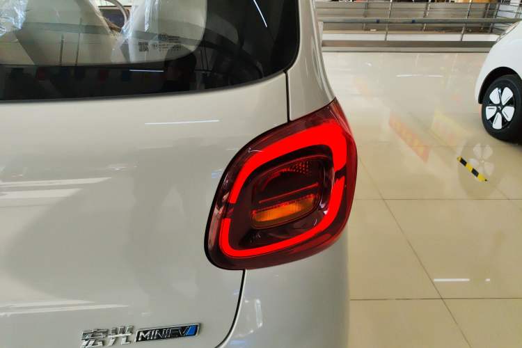 Used Wuling Hongguang MINIEV 2025 Four-Door Version Advanced Edition
