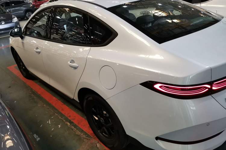 Used BYD Qin PLUS 2025 DM-i Smart Drive 55KM Leading Model
