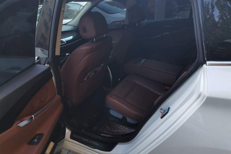 Used BMW 5 Series GT 2015 528i Leading Model