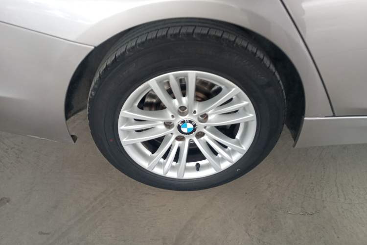 Used BMW 3 Series 2015 316Li Fashion Model
