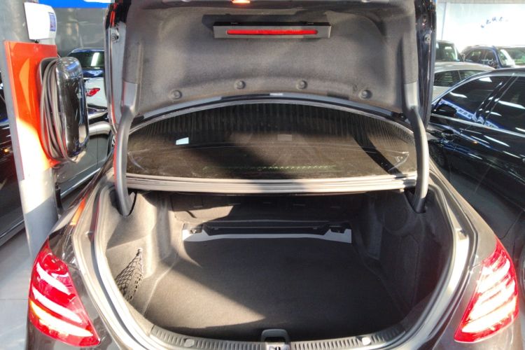 Used Mercedes-Benz E-Class 2019 Restyled E 300 L Sporty and Stylish Edition
