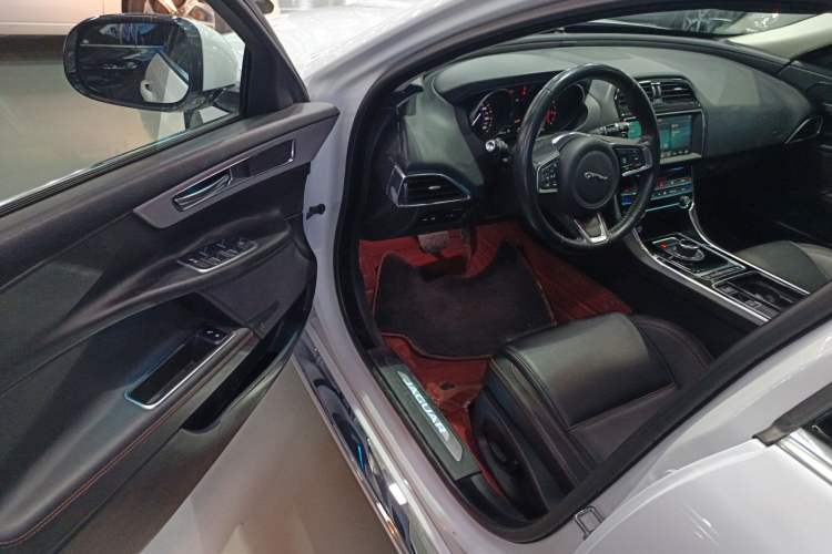 Used Jaguar XEL 2019 2.0T 200 PS Luxury Edition
