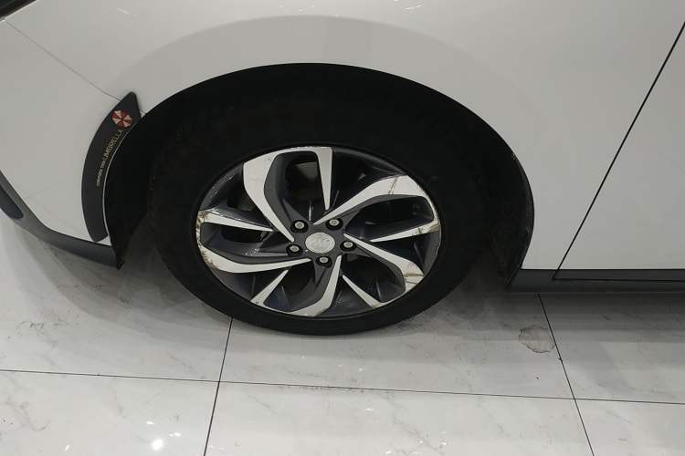 Used Buick Velite 6 2019 Connected Fashion Model Custom Edition
