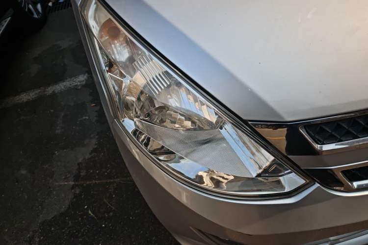 Used Wuling Rongguang V 2018 1.5L Standard Version
