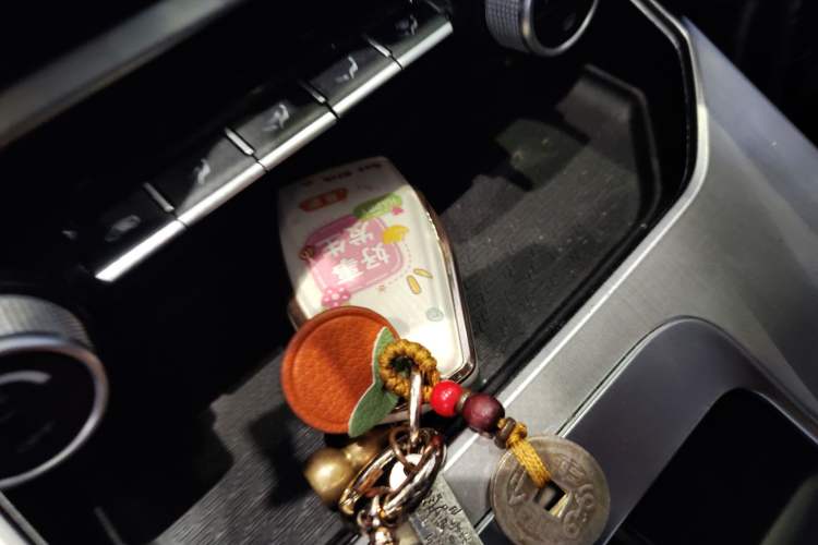 Used Geely Auto Coolray 2020 Facelift 240T DCT Hunter
